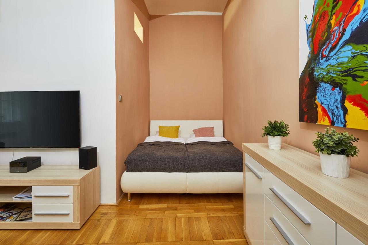 شقة Prague Days - Cozy Flat In The Old Town المظهر الخارجي الصورة