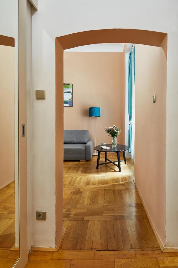 شقة Prague Days - Cozy Flat In The Old Town المظهر الخارجي الصورة